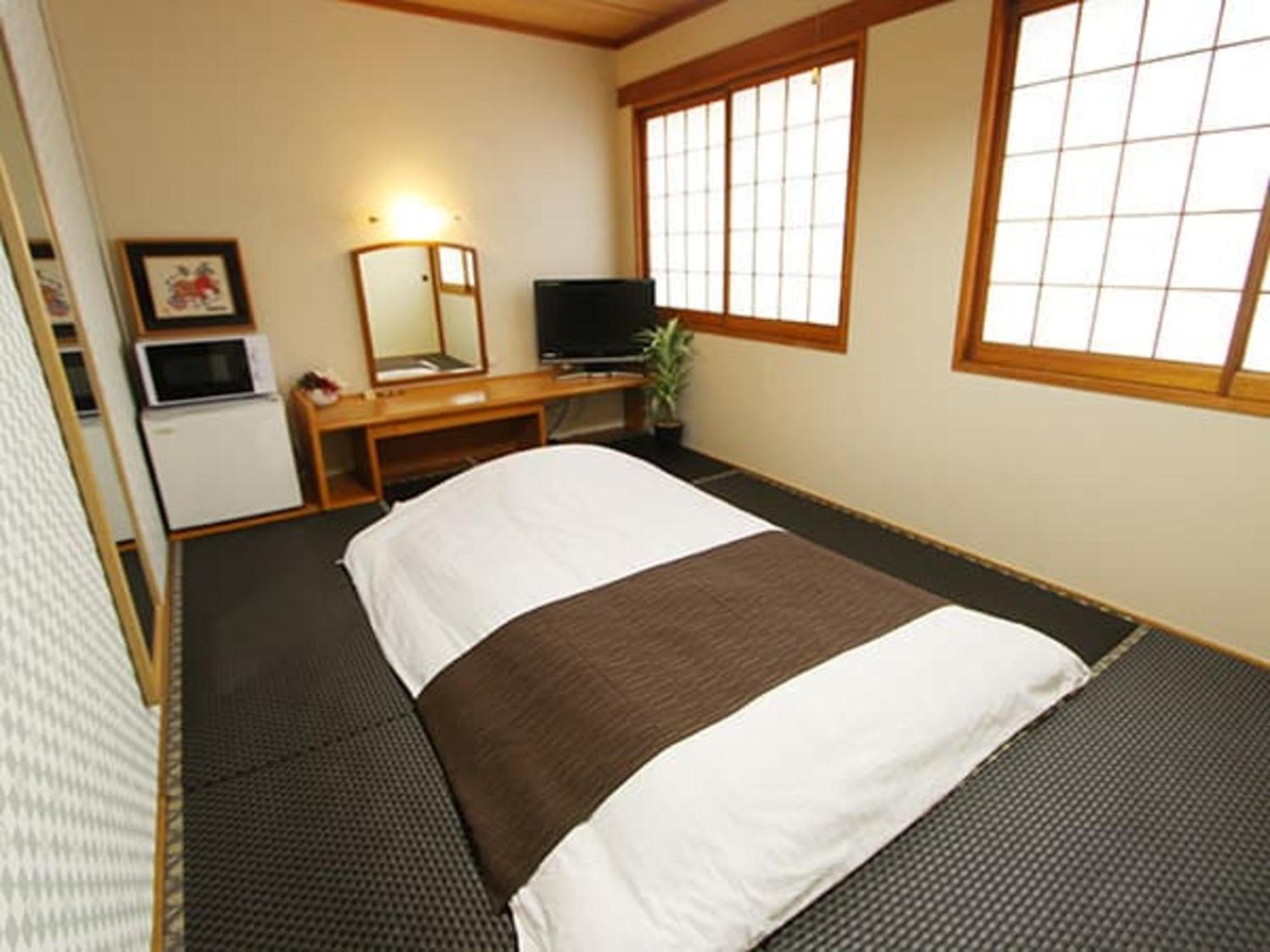 Hotel Livemax Budget Naha Tomarikou Exterior photo