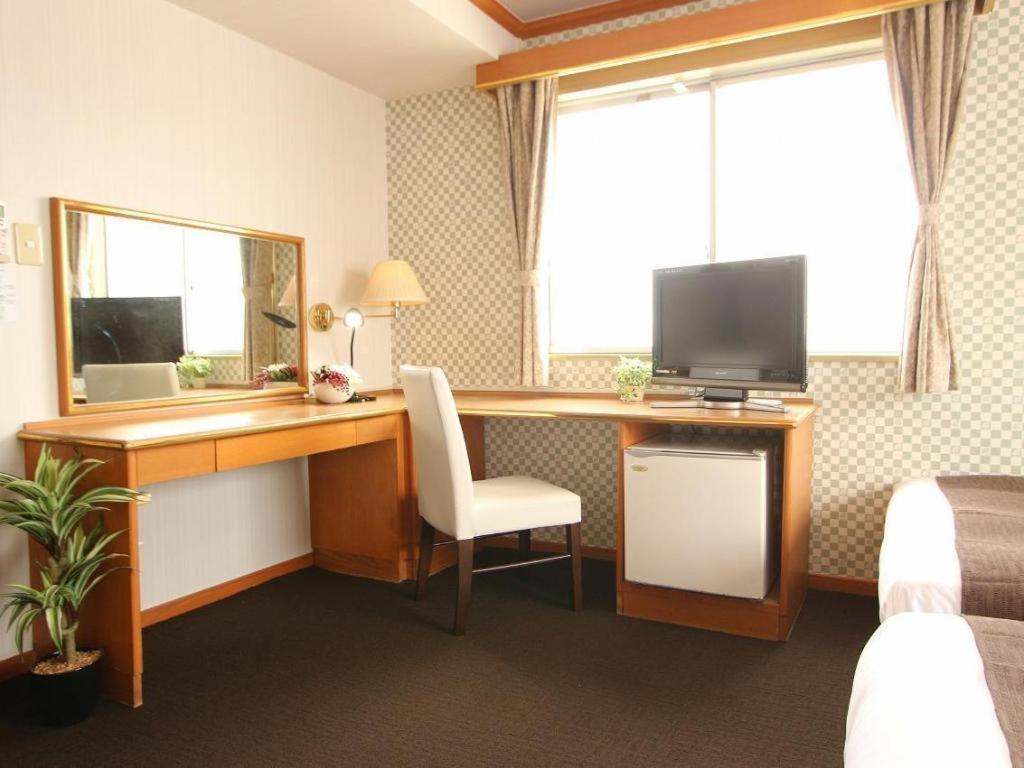 Hotel Livemax Budget Naha Tomarikou Exterior photo