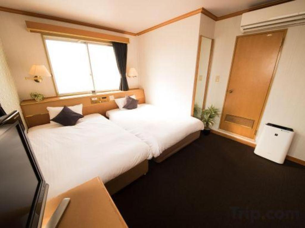 Hotel Livemax Budget Naha Tomarikou Exterior photo