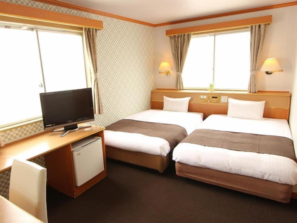 Hotel Livemax Budget Naha Tomarikou Exterior photo