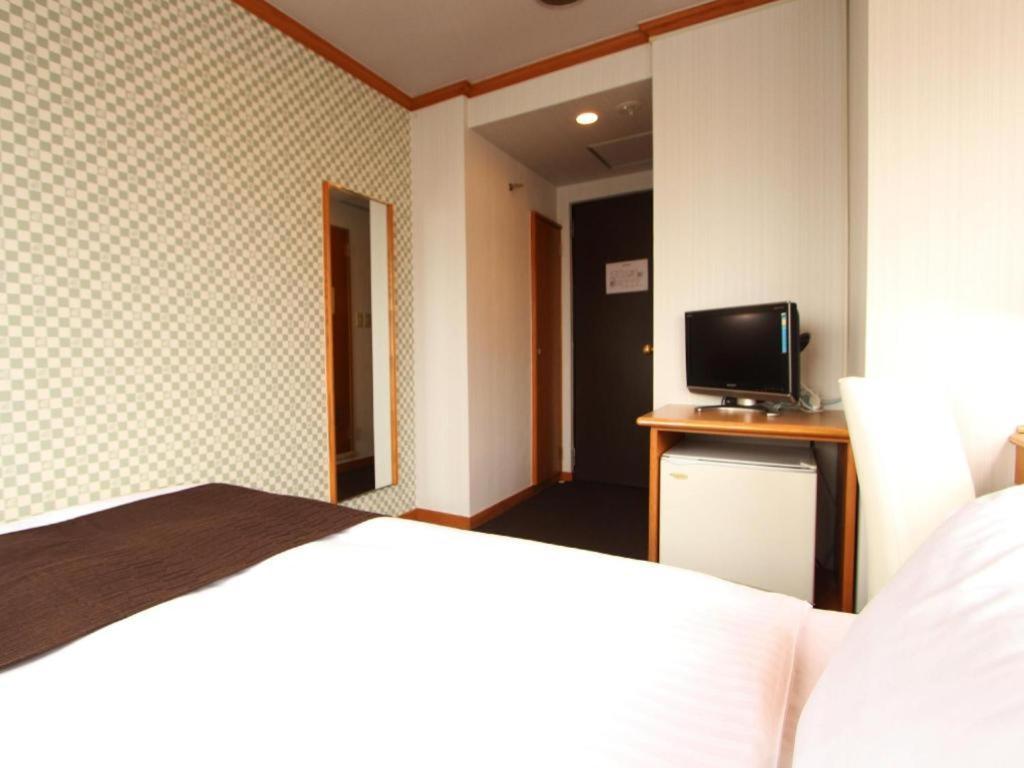 Hotel Livemax Budget Naha Tomarikou Exterior photo