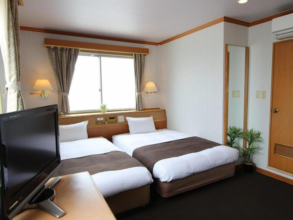Hotel Livemax Budget Naha Tomarikou Exterior photo