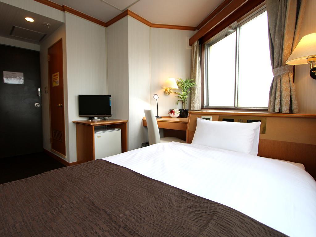 Hotel Livemax Budget Naha Tomarikou Exterior photo